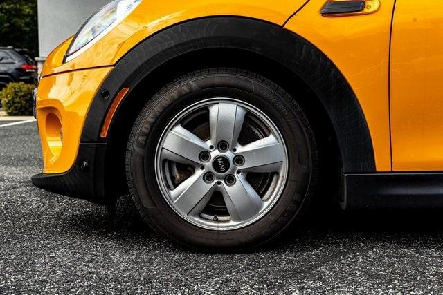 used 2018 MINI Hardtop car, priced at $12,998