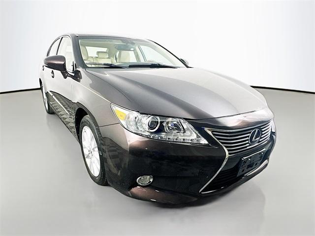 used 2013 Lexus ES 300h car, priced at $14,149