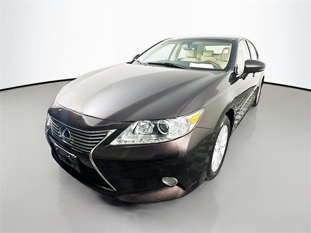 used 2013 Lexus ES 300h car, priced at $14,149