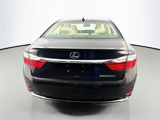 used 2013 Lexus ES 300h car, priced at $14,149