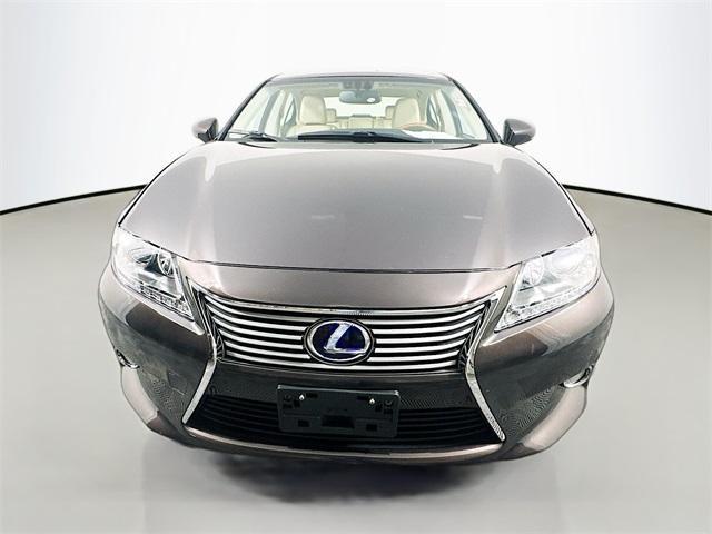 used 2013 Lexus ES 300h car, priced at $14,149