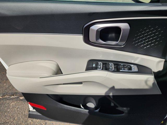 new 2025 Kia Sorento Hybrid car, priced at $43,040