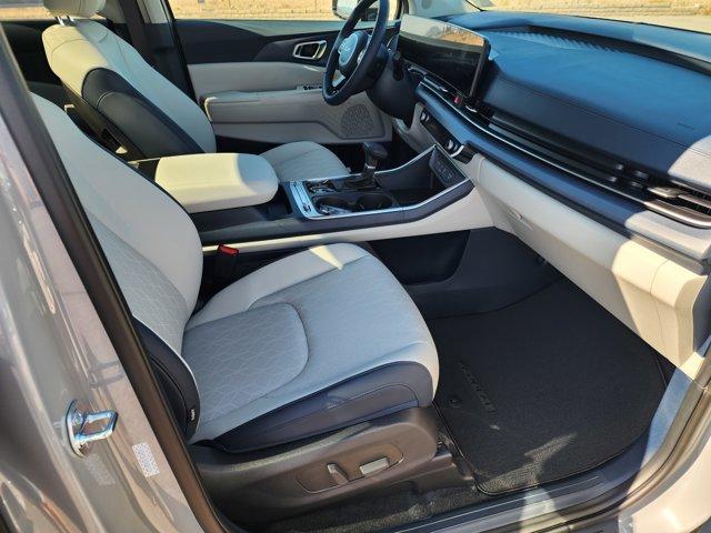new 2026 Kia Carnival car, priced at $48,485