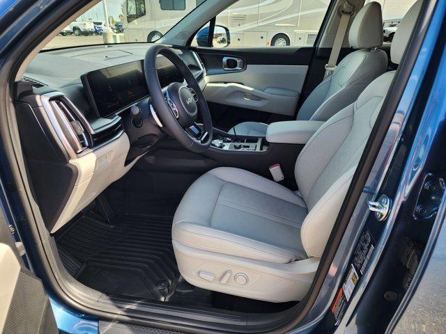 new 2025 Kia Sorento Hybrid car, priced at $43,420
