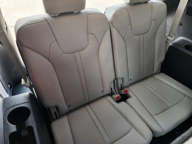 new 2025 Kia Sorento Hybrid car, priced at $43,420