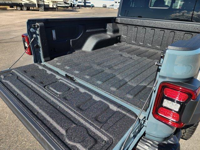 new 2025 Jeep Gladiator car, priced at $57,800