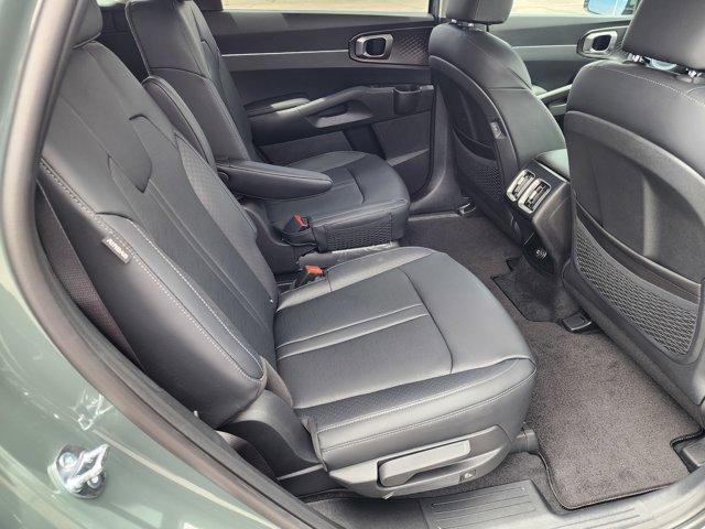 new 2025 Kia Sorento Hybrid car