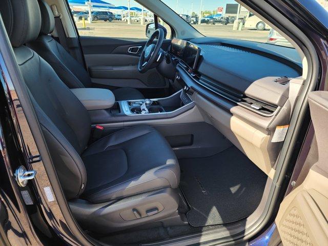 new 2025 Kia Carnival Hybrid car