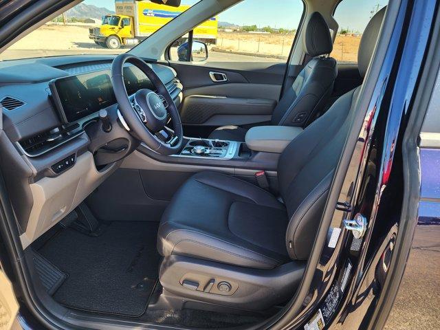 new 2025 Kia Carnival Hybrid car