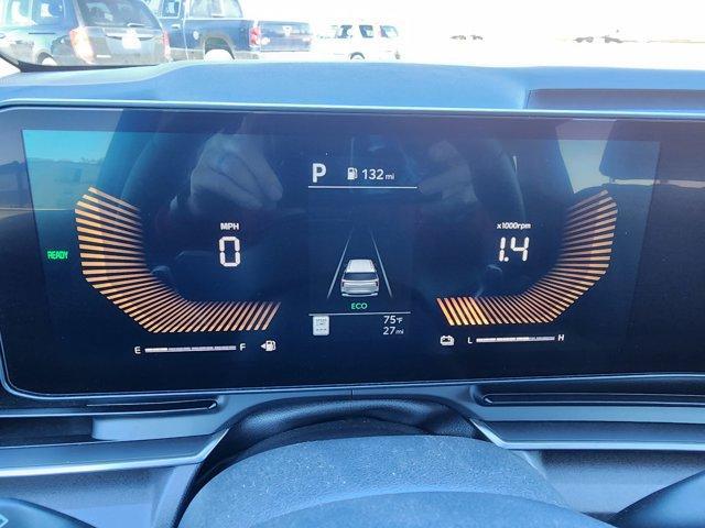 new 2025 Kia Carnival Hybrid car