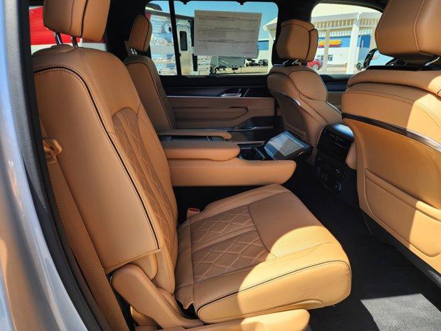 new 2025 Jeep Grand Wagoneer L car