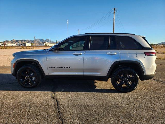 new 2025 Jeep Grand Cherokee car, priced at $53,165