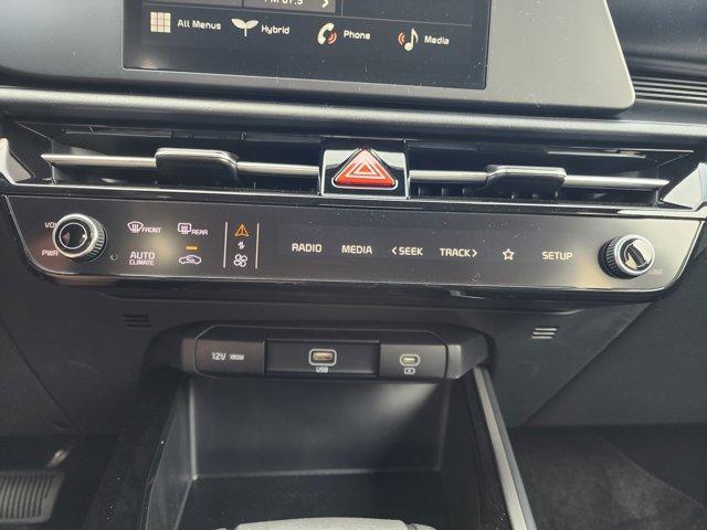 new 2025 Kia Niro car