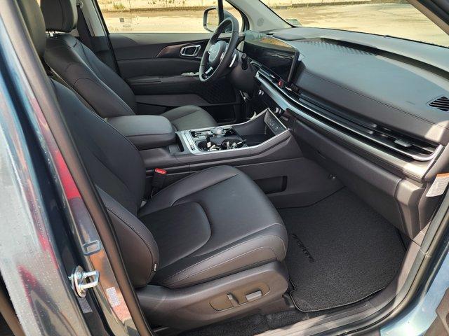 new 2026 Kia Carnival Hybrid car, priced at $51,885