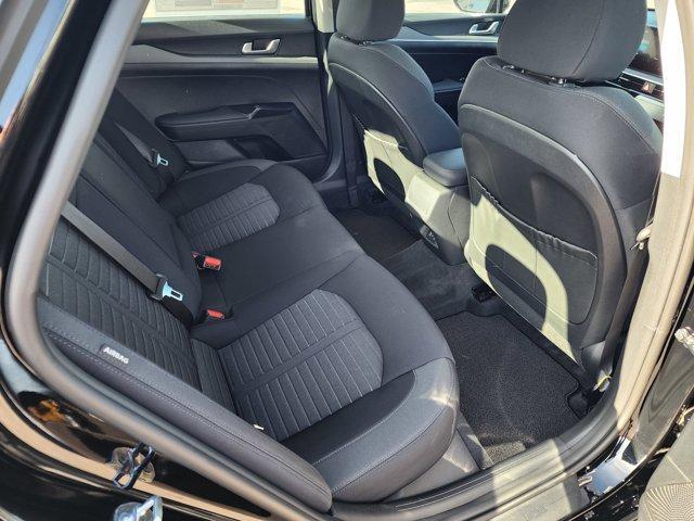 new 2025 Kia K5 car