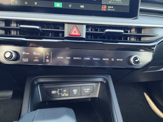 new 2025 Kia K5 car