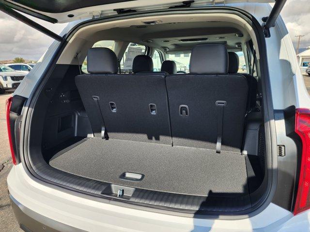 new 2025 Kia Telluride car, priced at $42,100