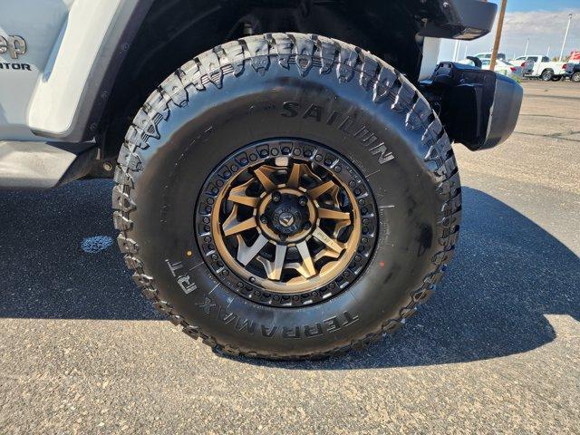 used 2021 Jeep Gladiator car, priced at $34,276