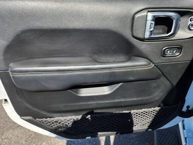 used 2021 Jeep Gladiator car, priced at $34,276