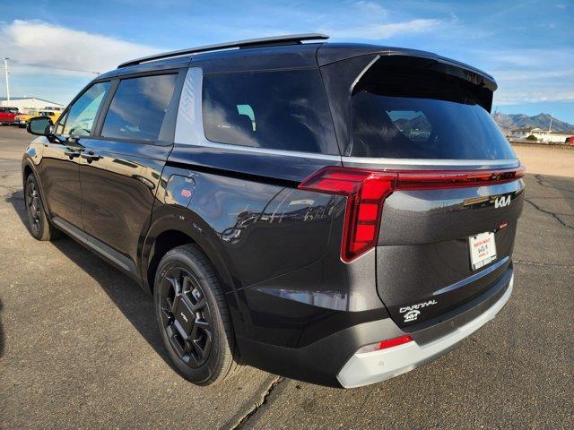 new 2025 Kia Carnival Hybrid car