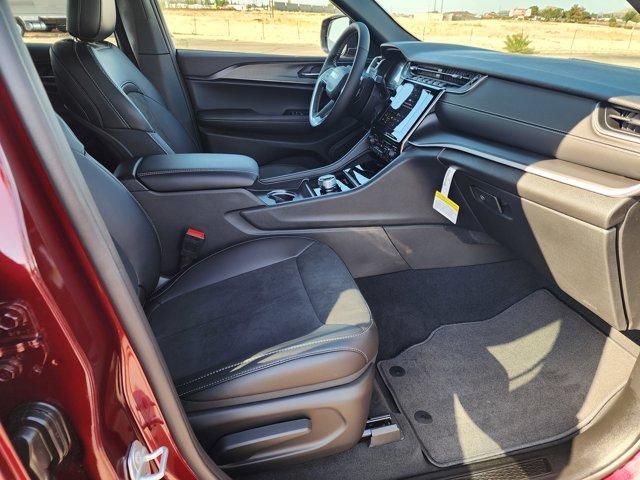 new 2025 Jeep Grand Cherokee car