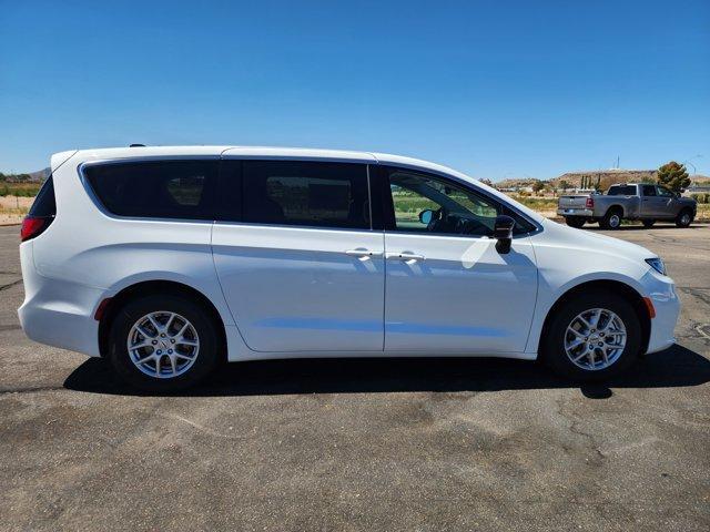 new 2024 Chrysler Pacifica car, priced at $43,500