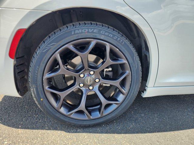 used 2019 Chrysler 300 car, priced at $22,789