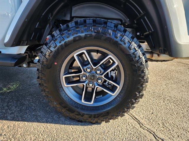 new 2025 Jeep Gladiator car, priced at $60,434
