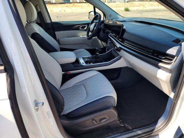 new 2025 Kia Carnival car