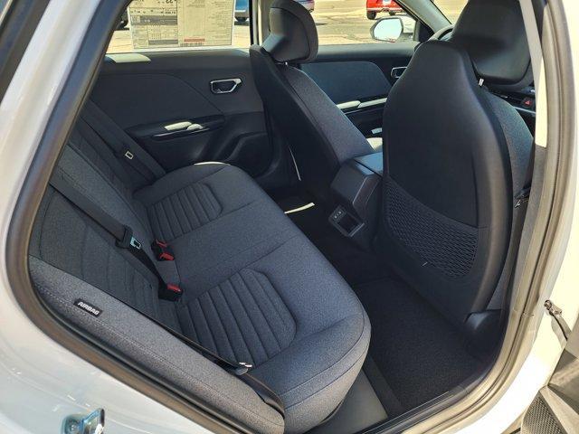 new 2025 Kia K4 car