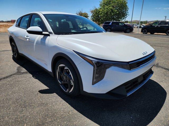 new 2025 Kia K4 car