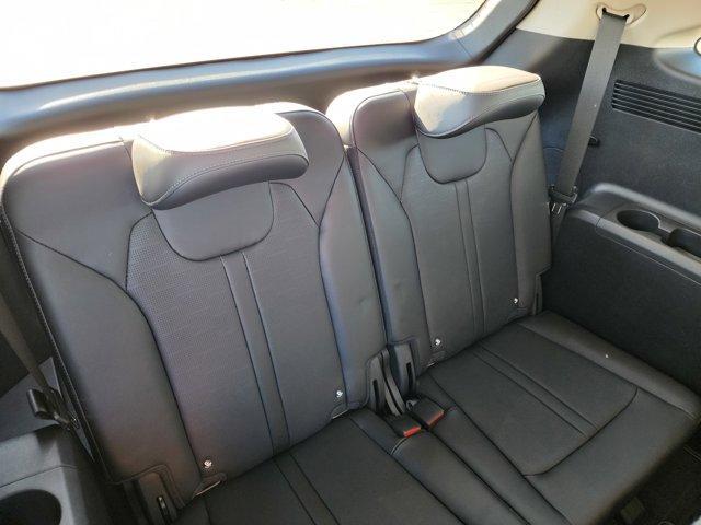 new 2025 Kia Sorento car, priced at $39,895