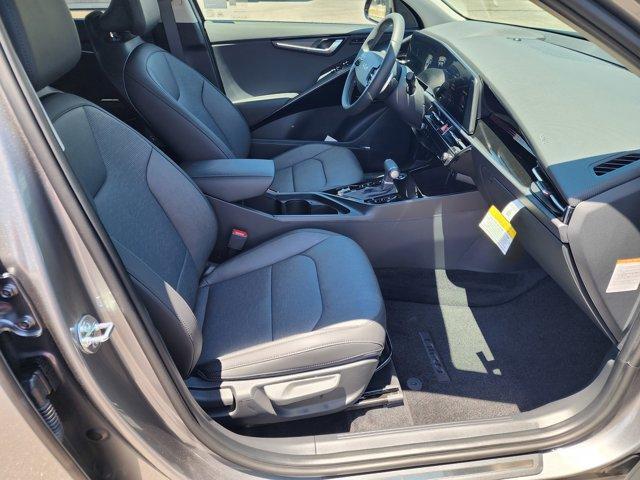 new 2025 Kia Niro car, priced at $35,456