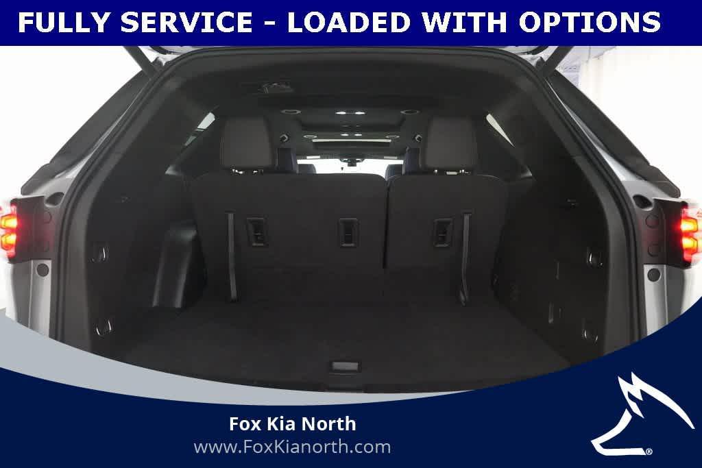 used 2023 Chevrolet Traverse car, priced at $34,232