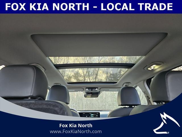 used 2025 Kia Sorento car, priced at $40,847