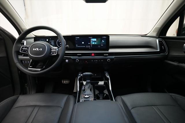 used 2025 Kia Sorento car, priced at $40,584