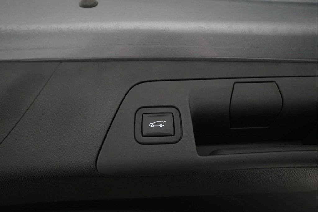 used 2022 Buick Envision car, priced at $23,265