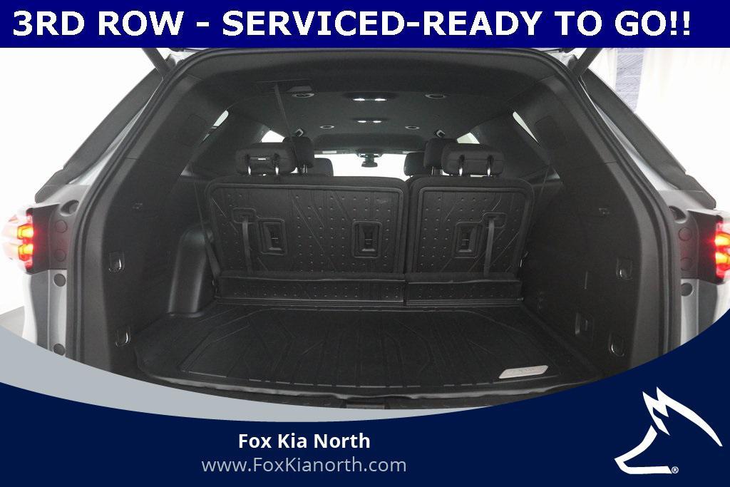 used 2023 Chevrolet Traverse car, priced at $28,995