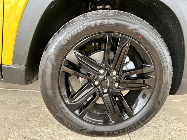 new 2025 Chevrolet Trax car, priced at $27,390