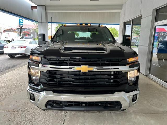 new 2025 Chevrolet Silverado 3500 car, priced at $68,620