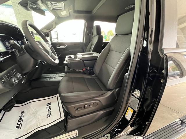 new 2025 Chevrolet Silverado 3500 car, priced at $68,620
