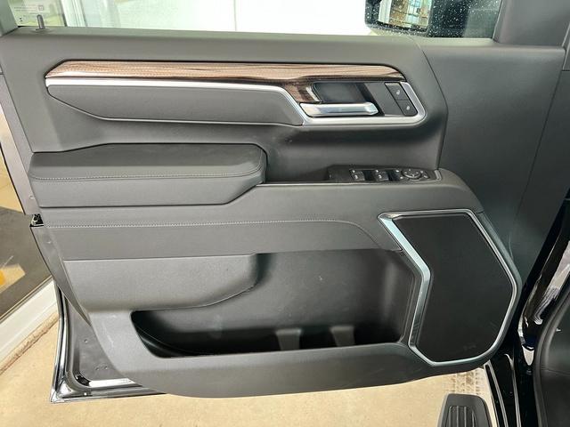 new 2025 Chevrolet Silverado 3500 car, priced at $68,620