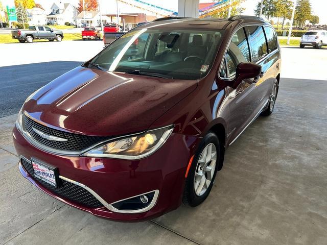 used 2018 Chrysler Pacifica car, priced at $17,995