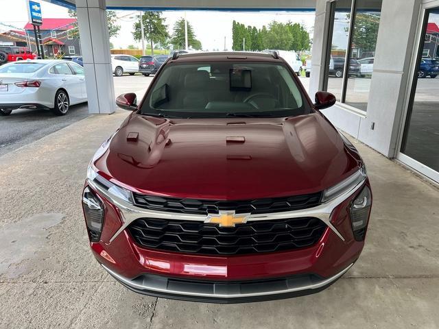 new 2025 Chevrolet Trax car, priced at $25,775