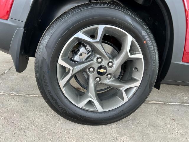 new 2025 Chevrolet Trax car, priced at $25,775