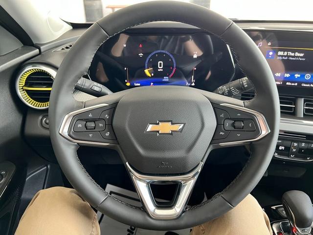 new 2025 Chevrolet Trax car, priced at $25,775