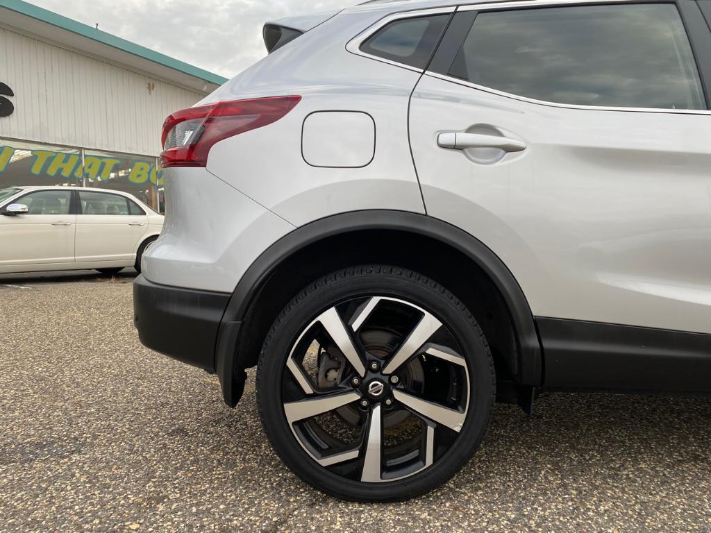 used 2020 Nissan Rogue Sport car, priced at $24,900