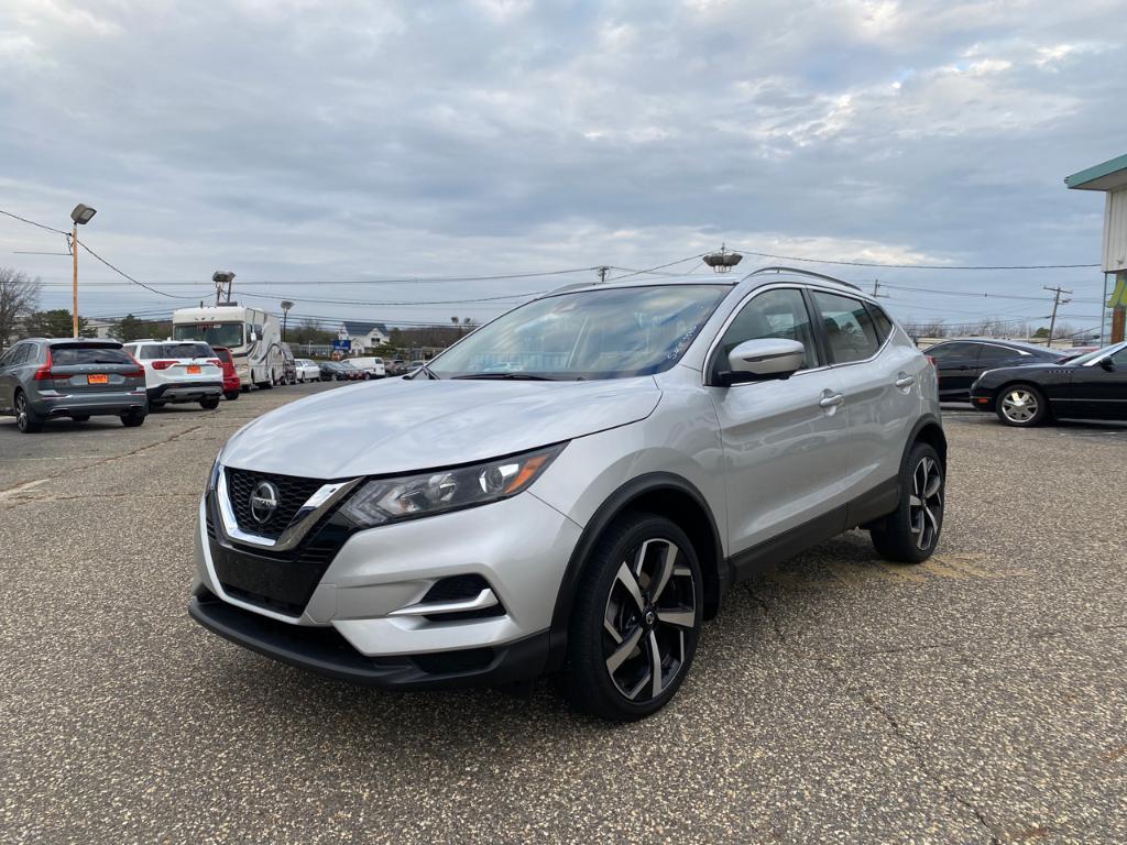 used 2020 Nissan Rogue Sport car, priced at $24,900