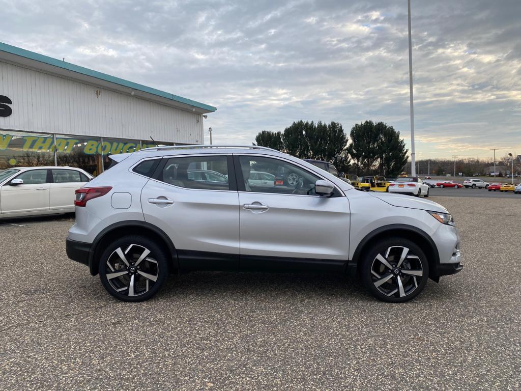 used 2020 Nissan Rogue Sport car, priced at $24,900