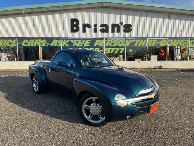 used 2005 Chevrolet SSR car, priced at $29,900